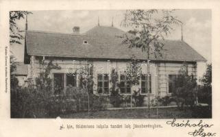 Jászberény földmíves iskola tanári laka