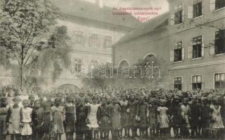 Eger Angolkisasszonyok intézetének udvara, Divlad & Monostory (fl)