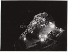 cca 1970-1980 Ágoston István: Barlangászok, a Magyar Ifjúság című lap archívumából, 3 db, 17x23 cm