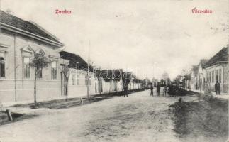 Zombor, Vitéz utca; Kaufmann Emil kiadása / street