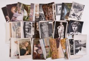 144 db főleg régi, művészeti reprodukciós képeslap / 144 art reproduction cards
