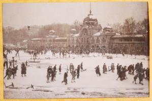 cca 1940 Budapesti életképek 42 db fényképet tartalmazó kis album