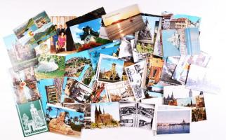 427 db modern, külföldi képeslap leporellokkal / 427 modern, worldwide postcards with leporello cards