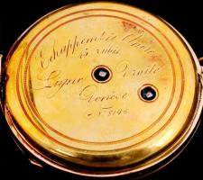 Arany (Au) 14 K zsebóra és zománcozott felhuzó, jelzett, másodperc mutatós, nem működik, fedelek nem...