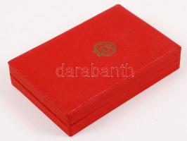 ~1960. "Állami Gazdaság Kiváló Dolgozója" zománcozott kitüntetés T:1- dísztokban