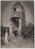 cca 1920-1930 Kerny István (1879-1963): Szigligeti őrtorony, vintage fotó, szerzői pecséttel jelzett, 23x17 cm