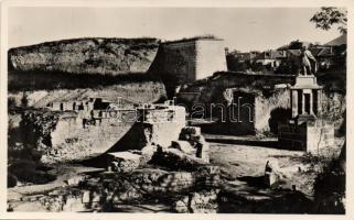 Eger, a középkori székesegyház romjai a várban