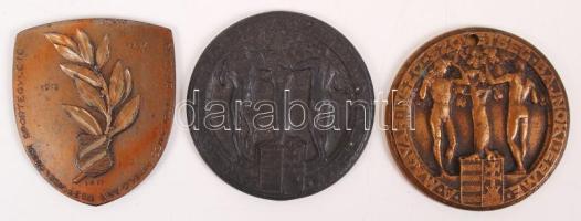 1941. "A Magyar Úszó Szövetség Bajnoki Érme / 1941. Műugrás III." Br sportérem (50mm) + DN "A Magyar Úszó Szövetség Bajnoki Érme" fém sportérem (50mm) + 1947. "Magyar Általános Hitelbank Tisztviselőinek Sportegylete 1912-1937 / Tőr csapat II" Br sportérem (48mmx42mm) T:2,2-