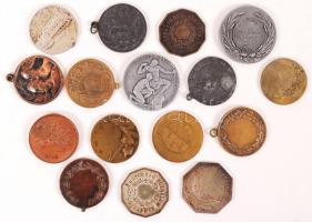 16db klf Br és fém díjérem T:vegyes