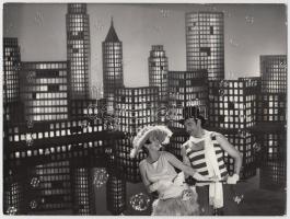 1966 Szóvári Gyula: És akkor a pasas…. Psota Irén és Sinkovits Imre közös jelenete, 18x24 cm