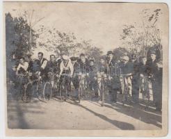 1916 Kitartás házi versenye, indulás előtt, 9x11 cm