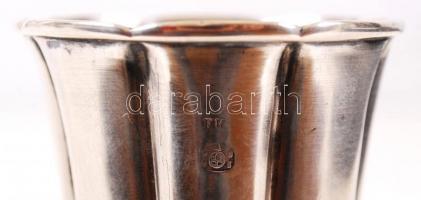 Antik ezüst (Ag.) keresztelő pohár (Bécs 1863), jelzett, mesterjeggyel (F.K.), talpán apró horpadás,...