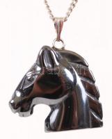 Hematit lófej alakú függő ezüst (Ag) láncon /
haematite horse head pendant, br: 11,3 g