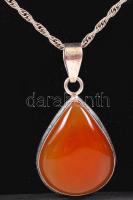 Csepp alakú karneol függő ezüst (Ag) láncon /
carnelian pendant with silver cain, br: 17,8 g