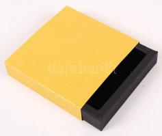 Csepp alakú karneol függő ezüst (Ag) láncon /
carnelian pendant with silver cain, br: 17,8 g