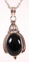 Ónix függő ezüst láncon /
silver onyx pendant with silver chain, 10,8 g