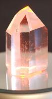 Hegyikristály csiszolt oszlop LED színváltós világító talppal