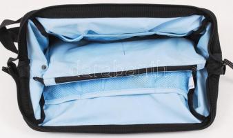 Landslend márkájú pelenkázó, baba táska 44x31 cm