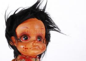 Vegyes tétel: Magyarcsák Mária (ötvös): Réz fali dísztál, jelzett, kopott, d:24 cm, Cca 1940 Játékba...