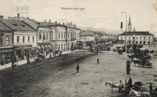 Máramarossziget, Piactér, Korona Kávéház, üzletek; kiadja Benkő Miklós / market place, Café Korona, shops