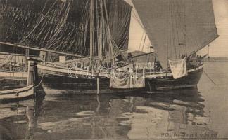 Pola, Segeltrocknen / sailing ships
