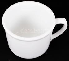 Fehér porcelán egyfüles mérőedény alján 00 és 57 jelzéssel, d: 16 cm