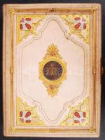 1918 Kövér Kálmán Med. Univ. Doctor 50 éves aranydiplomája latin nyelven, Morzsányi József díszműves által készített, lila bársony bélésű, kövekkel díszített címeres, tűzzománcozott sarokveretes, bőrborítású díszdobozba hajtott pergamenen, réztokos, címeres függőpecséttel. Az oklevélen Grosschmid rektor és Buday Kálmán dékán saját kezű aláírásával, 66x54 cm.