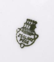 2 db fehér porcelán tálka, jelzett, Zsolnay és Schlaggenwald jelzéssel, h: 20 és 21 cm