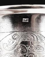 Antik orosz ezüst (Ag.) keresztelő pohár, jelzett, mesterjeggyel, alján apró horpadás, gazdagon cize...