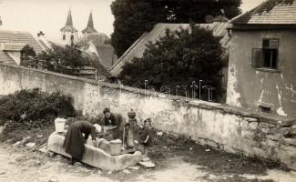 Császárkőbánya, Kaisersteinbruch; folklore, well, washing, photo