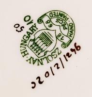 Zsolnay pillangós mintás ékszeres doboz, kézzel festett, jelzett, hibátlan, m:6 cm, 10×10 cm