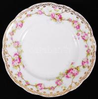 6 személyes Limoges-i étkészlet, 6 mélytányér, 6 lapos tényér, 6 kistányér, 1 pecsenyés tál, 1 lapos...