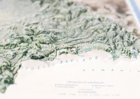 Magyarország hegyrajzi és vízrajzi térképe 1899, szerkesztette és kiadja Pokorny Tódor, modern kiadá...