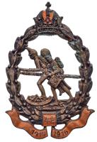 Osztrák-Magyar Monarchia 1916. "42. Gyalogezred 1914-1916" Ernst August Herzog von Cumberland, Herzog zu Braunschweig und Lüneburg, Messing ezüstözött, zománcozott cink sapkajelvény (46x31mm) T:2 Austro-Hungarian Monarchy ~1916. "IR 42" Ernst August Herzog von Cumberland, Herzog zu Braunschweig und Lüneburg, Messing silvered, enamelled zin cap badge (46x31mm) C:XF