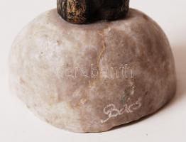 Bács Zoltán: Sámán. Bronz, jelzett, márvány talapzaton, m:8 cm