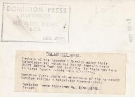 cca 1947 A első televíziós készülék az angol (?) hadseregben, feliratozva, 15x20 cm