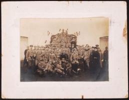 1915 Német ezred Temesváron való fogadása emlékére készült katonai csoportkép, feliratozva, 11x15 cm...