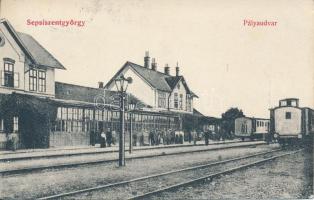 Sepsiszentgyörgy, Vasútállomás; Gyárfás Árpád kiadása / railway station