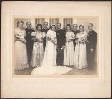 cca 1940 Molnár Erzsi: Táray Piri esküvői képe, a fényképész a Baross Szövetség tagja feliratú, turulos pecsétet használt, 12x17 cm, karton 20x23 cm
