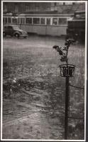 cca 1940-1950 Marton Tibor: Zápor, vintage fotóművészeti alkotás, feliratozva, 23x14 cm