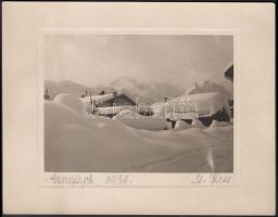 1931 M. Kiss: Téli mesebeli táj, aláírással jelzett vintage fotóművészeti alkotás, 12x16 cm, képméret 8x11 cm