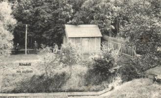 Balatonalmádi, Női légfürdő