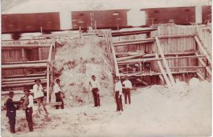 1912 A dunakeszi vasúti aluljáró építése Foto AK