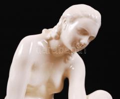 Kisfaludi Strobl Zsigmond (1884-1975): Fürdés után. Mázas kerámia, jelzett, apró csorba az alján, m:...