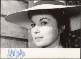 Silvana Mangano (1930-1989) olasz színésznő saját kezű aláírása az őt ábrázoló fotóképeslapon / autograph signature.