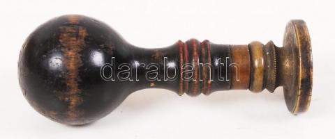 Réz pecsétnyomó "Moldován Jenő kézmű és divatáru üzlete Szatmár" jelzéssel /
Vintage brass...