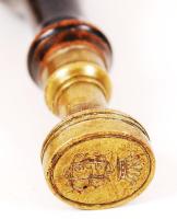 Réz pecsétnyomó koronás monogrammal /
Vintage brass stamp with wooden handle, m: 8 cm