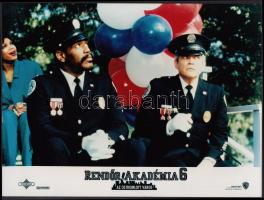 1988 Jelenetek a "Rendőrakadémia 6" című filmből, filmfotó, 3 db, 24x18 cm