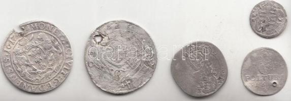 Lengyel Királyság / Gdansk 1617. Ort Ag "III. Zsigmond" (5.75g) T:3 kitörés + Ausztria / Salzburg 1780. 20Kr Ag "Hieronymus" (6.46g) + 3Kr Ag "József" T:3-,4 ly. + Magyarország 169X. Poltura Ag "I. Lipót" T:3,3- ly. + Csehország 1700GE 3Kr Ag "I. Lipót" T:3,3- Poland / Gdansk 1617. Ort Ag "Sigismund III" (5.75g) C:F cutting Kopicki 7493. + Austria / Salzburg 1780. 20 Kreuzer Ag "Hieronymus" (6.46g) + 3 Kreuzer Ag "Joseph" C:VG,G hole + Hungary 169X. Poltura "Leopold I" C:F,VG + Bohemia 1700GE 3 Kreuzer Ag "Leopold I" C:F,VG