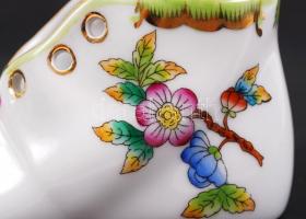 Herendi porcelán Viktória mintás cipő, kézzel festett, jelzett, hibátlan, / Herend chinaware shoe
